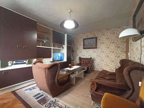 Prodaja, dvosoban stan, 75m², Centar, Podgorica - image 3