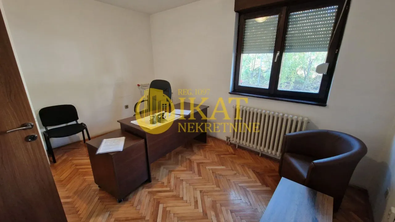 Izdavanje, poslovni prostor, 97m², Čukarica, Beograd