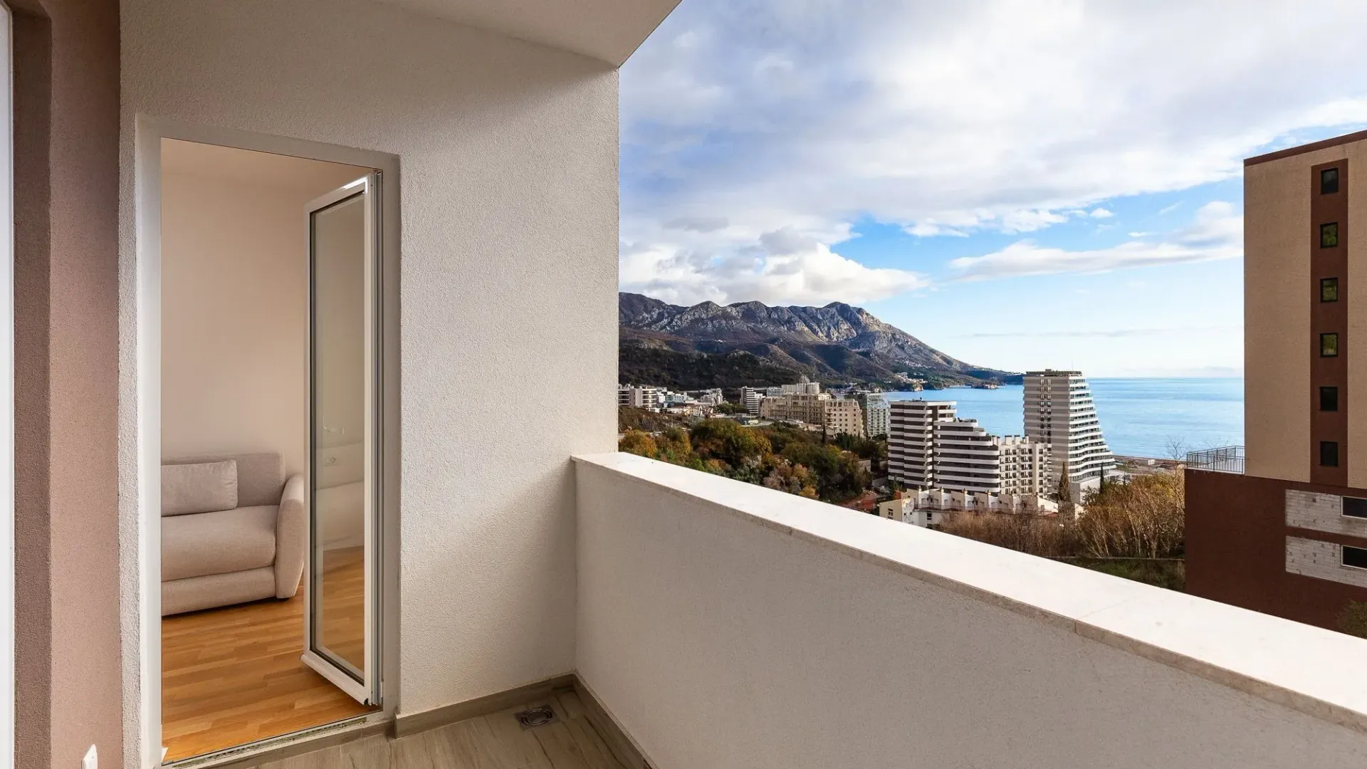 Sale, one bedroom apartment, 38m², Bečići, Budva