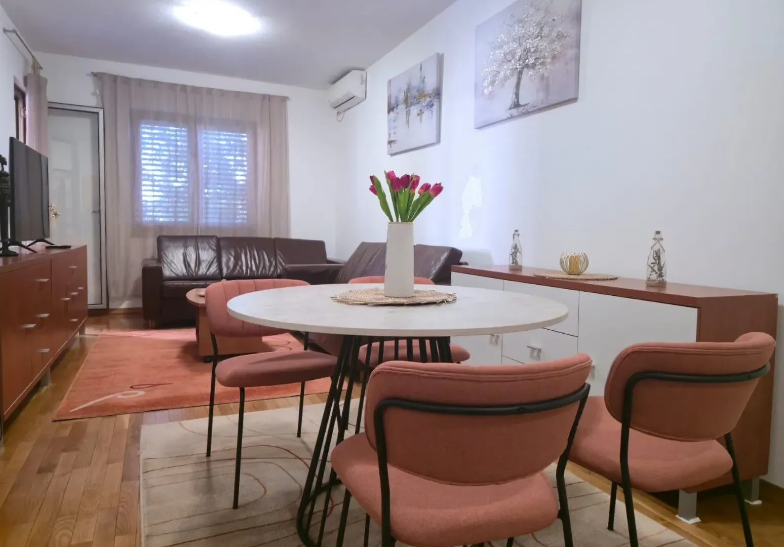 Izdavanje, dvosoban stan, 64m², Gorica C, Podgorica