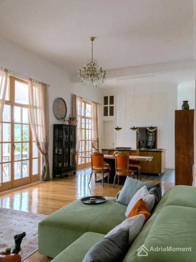 Prodaja, kuća, 354m², Ratiševina, Herceg Novi