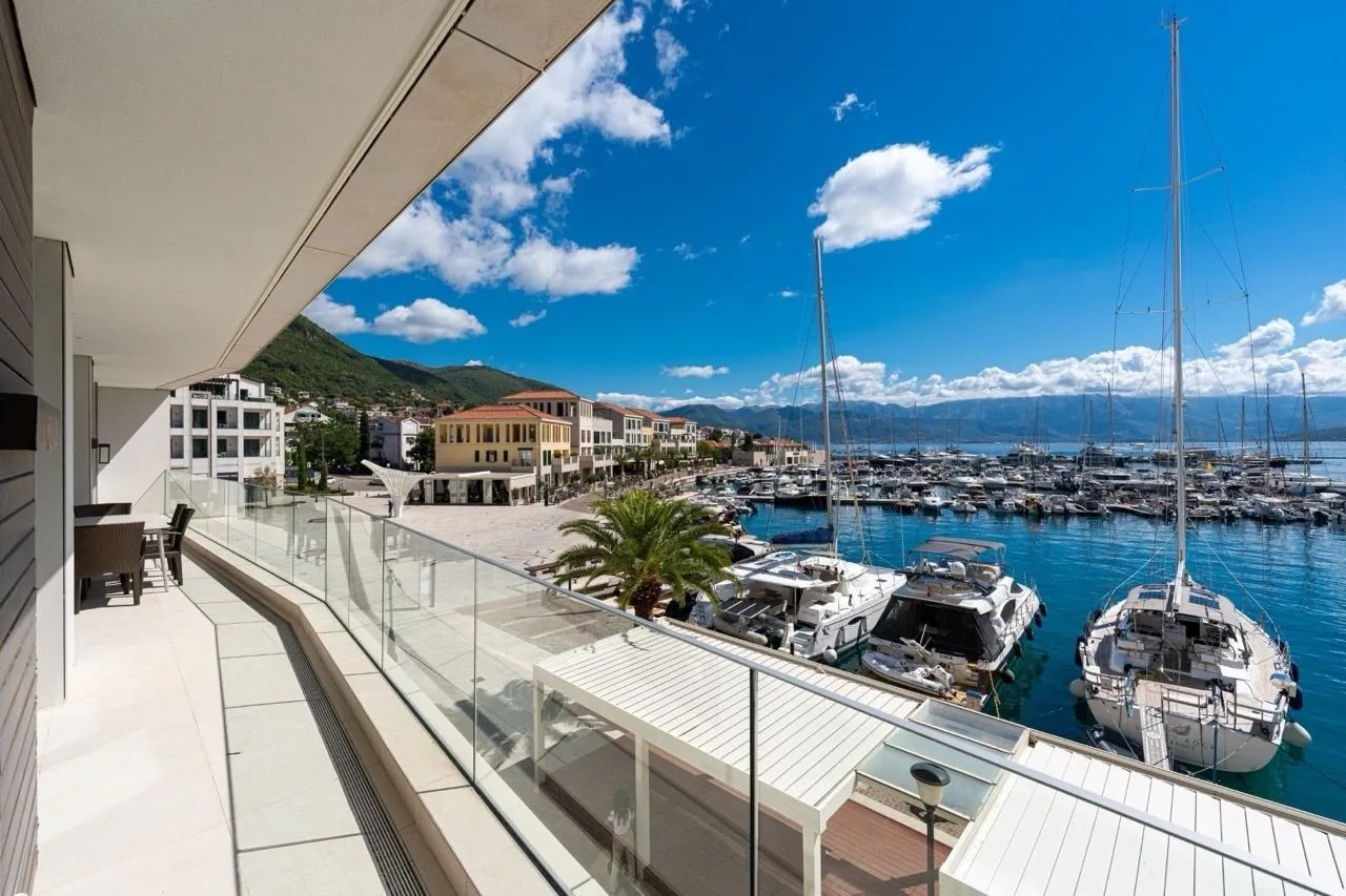 Prodaja, trosoban stan, 160m², Kumbor, Herceg Novi