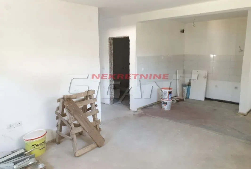 Prodaja, trosoban stan, 66m², Jajinci, Voždovac Sve Podlokacije