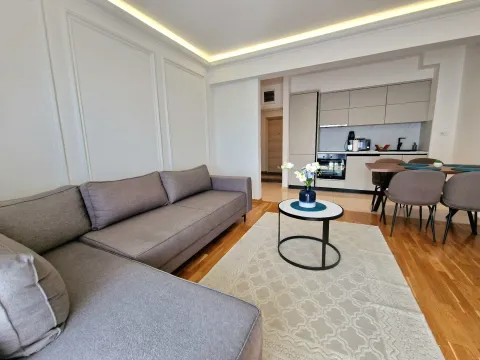 Izdavanje, jednosoban stan, 50m², Bečići, Budva - image 2