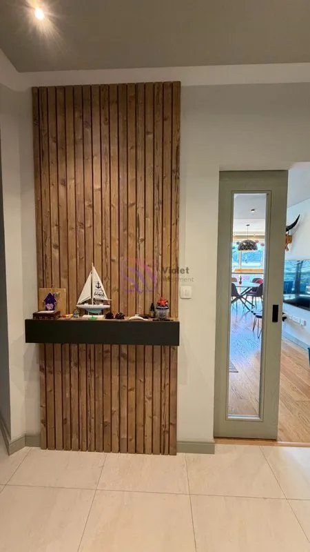 Prodaja, trosoban stan, 112m², Centar, Bar