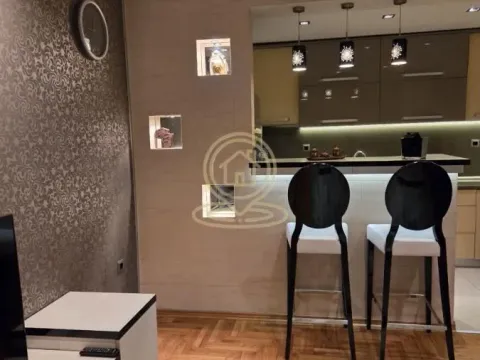 Izdavanje, četvorosoban stan, 90m², Sajmište, Novi Sad - image 7