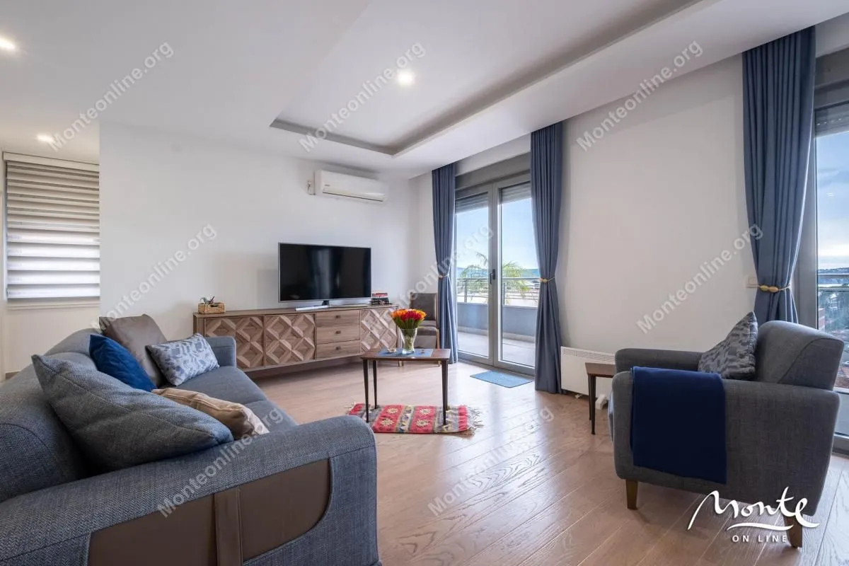 Prodaja, dvosoban stan, 87m², Tivat, Crna Gora