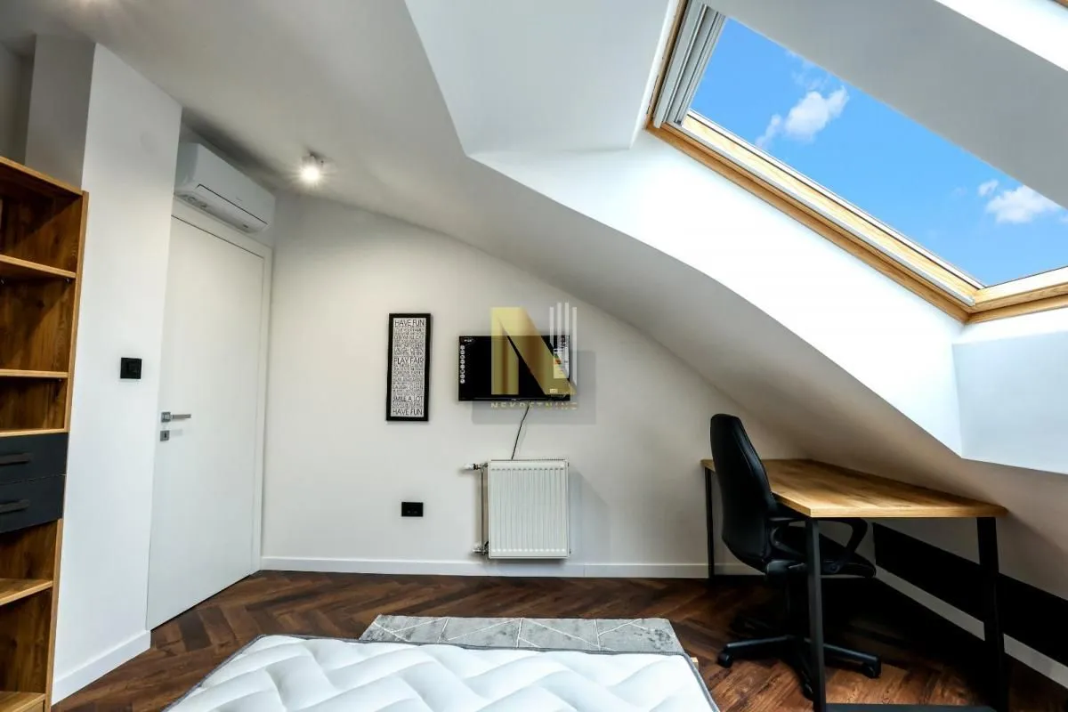 Izdavanje, četvorosoban stan, 100m², Petrovaradin, Novi Sad