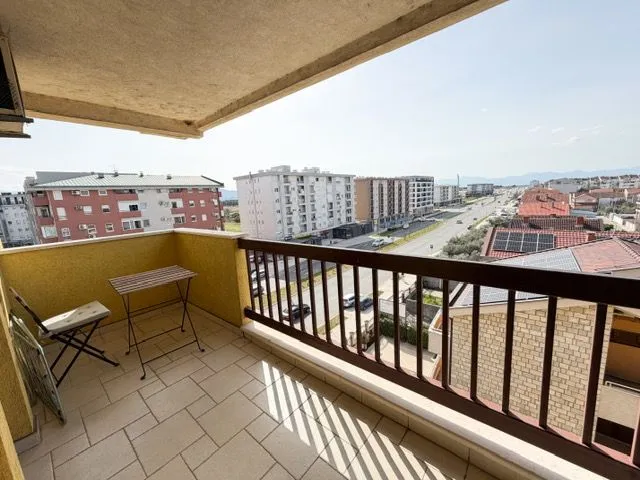 Izdavanje, jednosoban stan, 52m², Stari Aerodrom, Podgorica