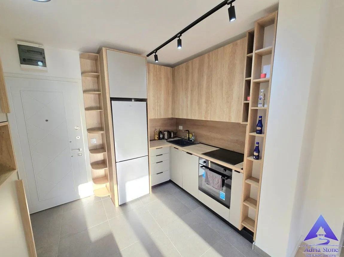 Rent, one bedroom apartment, 45m², Podkošljun, Budva