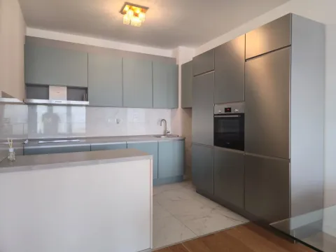 Izdavanje, trosoban stan, 107m², Kruševac, Podgorica - image 8