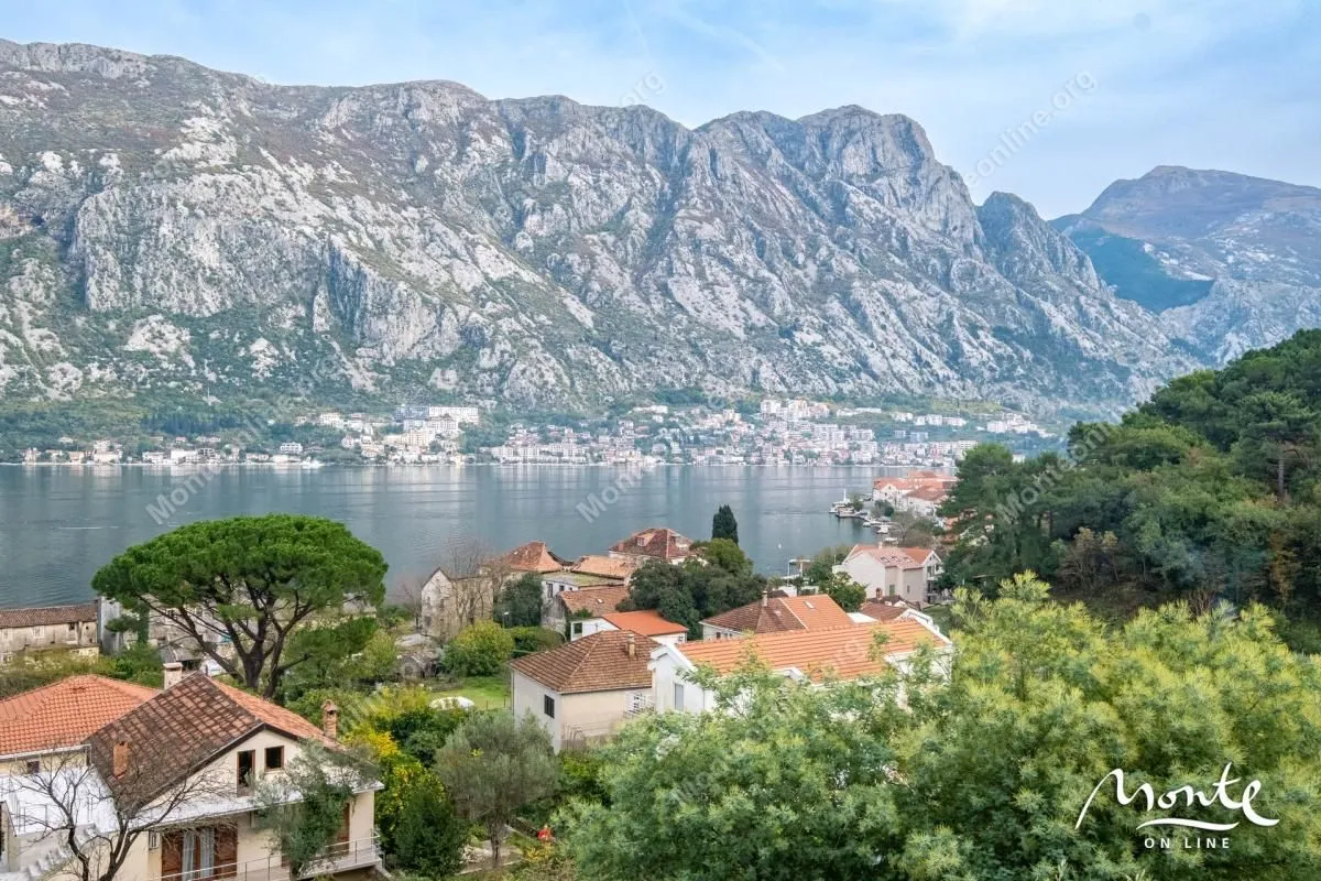 Prodaja, dvosoban stan, 83m², Prčanj, Kotor