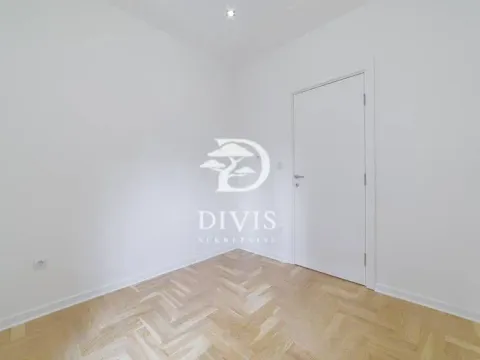 Sale, four bedroom apartment, 80m², Vračar Sve Podlokacije, Beograd - image 12