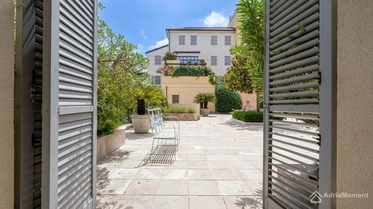 Prodaja, jednosoban stan, 68m², Porto Montenegro, Tivat