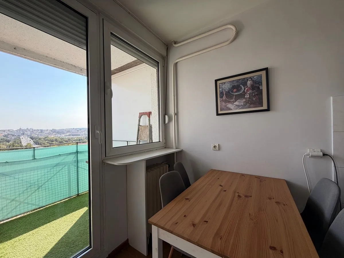 Izdavanje, trosoban stan, 67m², Novi Beograd Blok 21, Novi Beograd Sve Podlokacije