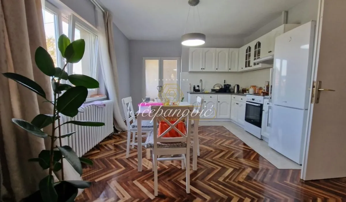 Prodaja, kuća, 396m², Klisa, Novi Sad Sve Podlokacije