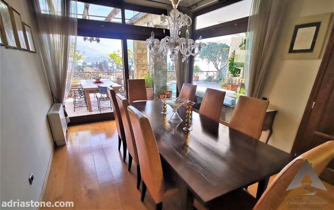 Sale, house, 820m², Centar, Budva