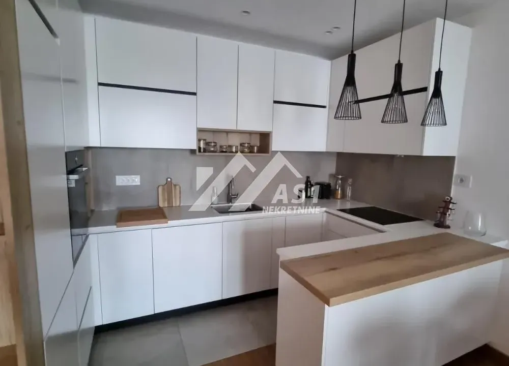 Izdavanje, trosoban stan, 67m², Sajam, Novi Sad Sve Podlokacije