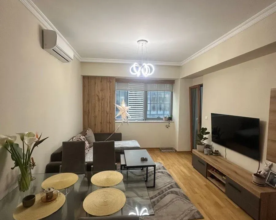 Izdavanje, jednosoban stan, 42m², Centar, Podgorica