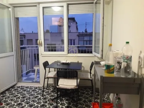 Izdavanje, jednosoban stan, 35m², Stari Grad, Beograd - image 7