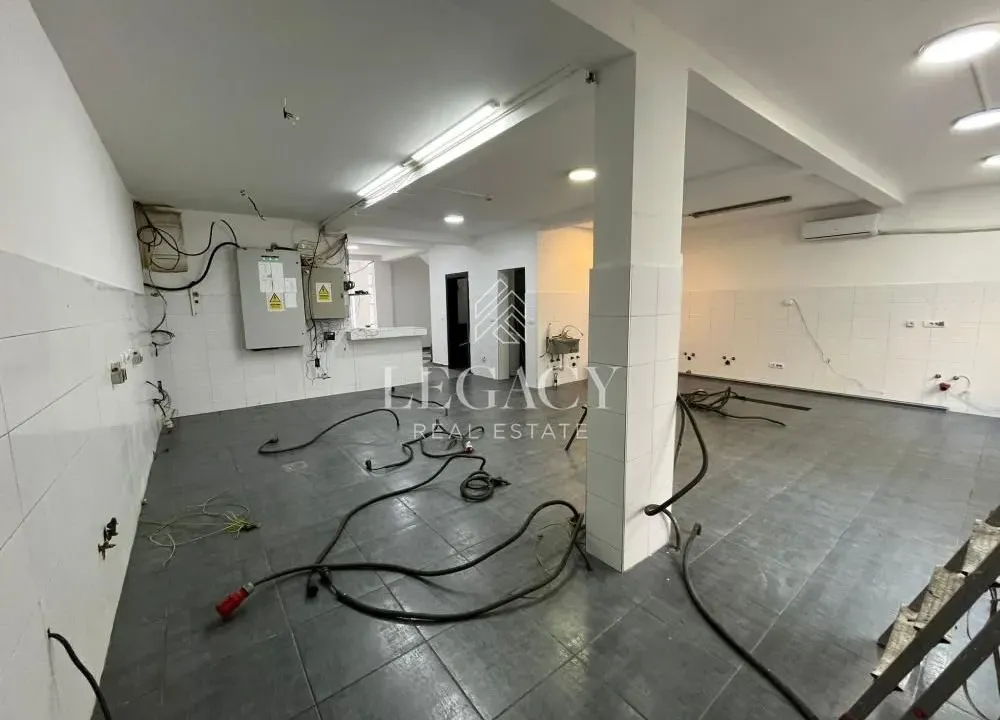 Rent, office space, 146m², Đeram Pijaca, Beograd