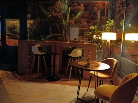 Rent, office space, 150m², Dobrota, Kotor - image 5