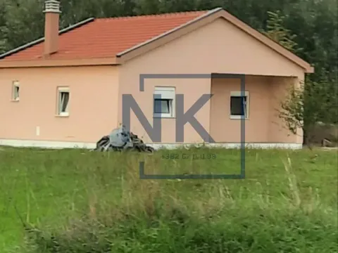 Prodaja, kuća, 82m², Velje Brdo, Podgorica - image 1