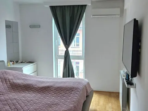 Prodaja, četvorosoban stan, 106m², Vračar, Šid - image 10