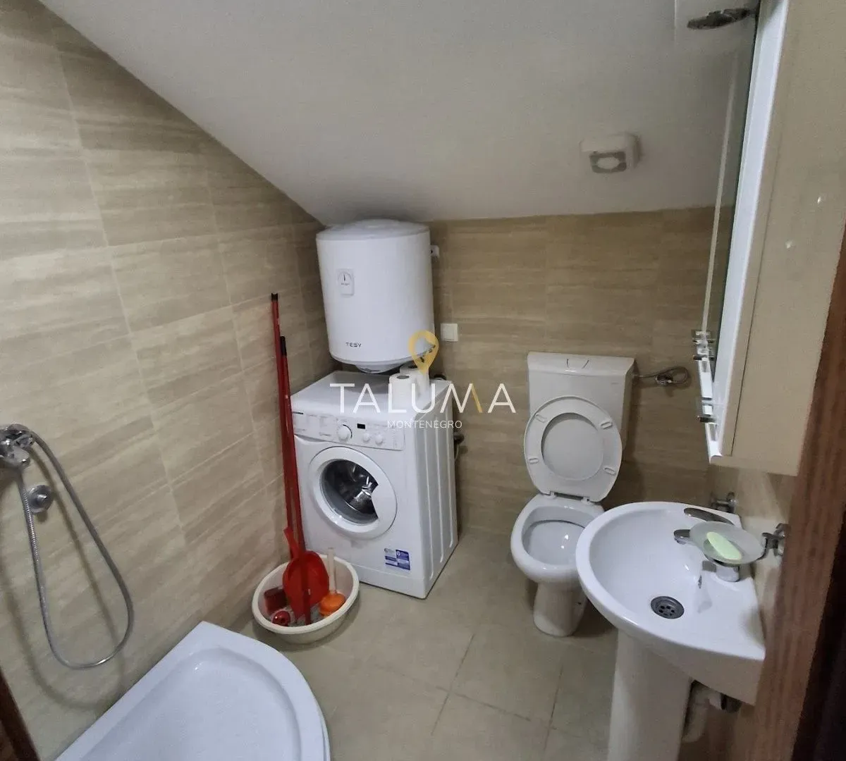 Rent, studio apartment, 25m², Dalmatinska ulica, Podgorica