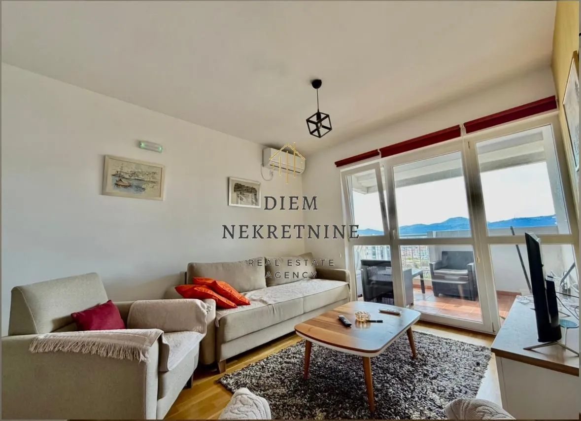 Rent, two bedroom apartment, 70m², Centar, Bar