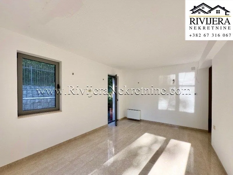 Prodaja, dvosoban stan, 161m², Muo, Kotor