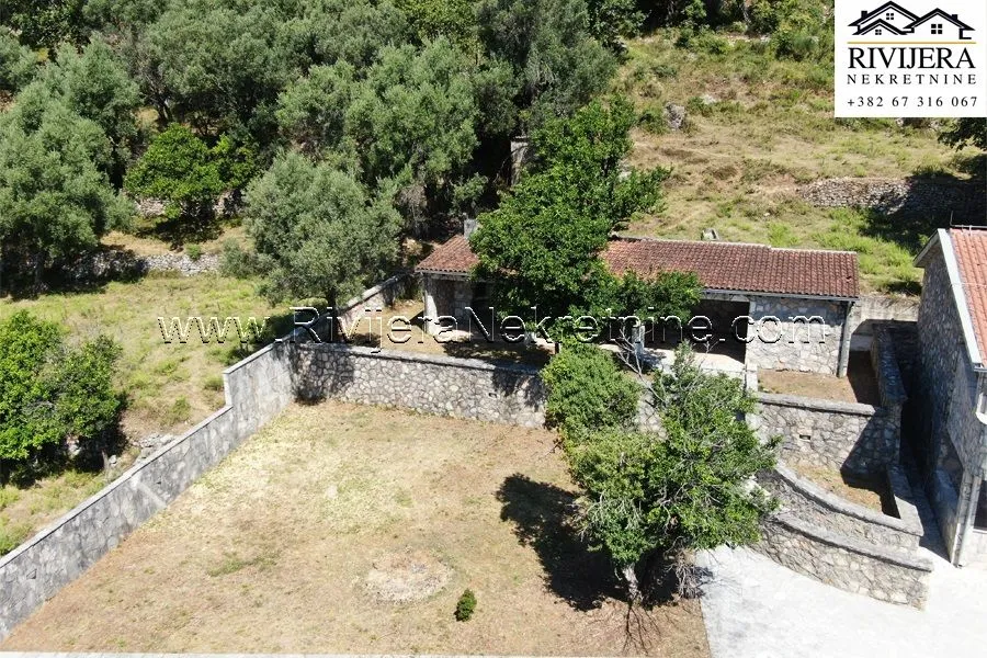 Prodaja, kuća, 219m², Đenovići, Herceg Novi