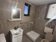 Izdavanje, kuća, 200m², Medaković Sve Podlokacije, Beograd - image 21