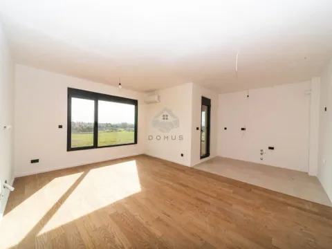 Prodaja, dvosoban stan, 85m², Donja Gorica, Podgorica - image 1