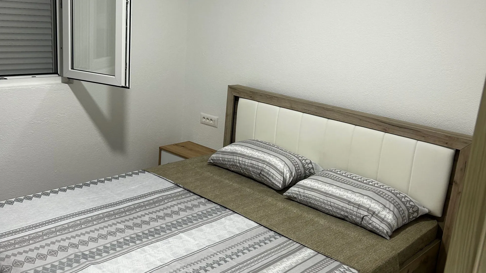 Rent, one bedroom apartment, 55m², Radanovići, Kotor