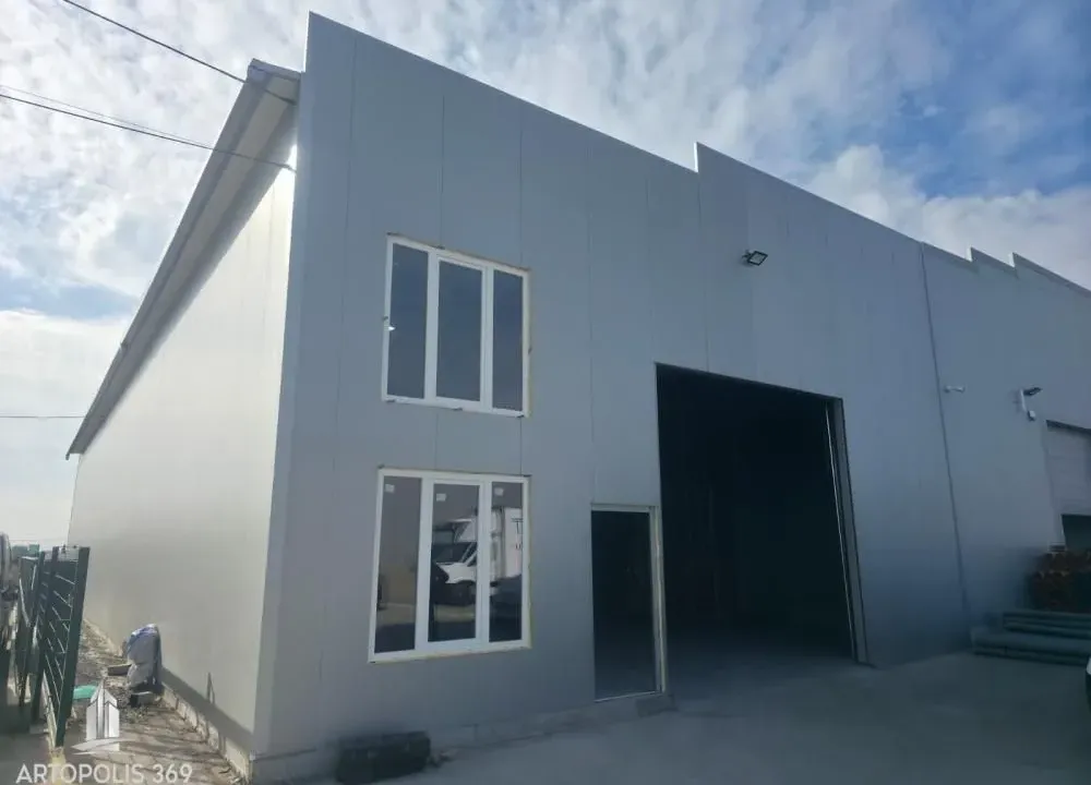 Izdavanje, poslovni prostor, 370m², Čukarica, Beograd