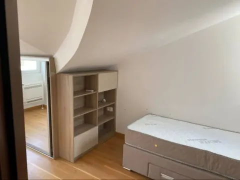 Izdavanje, dvosoban stan, 75m², Stara Varoš, Podgorica - image 18