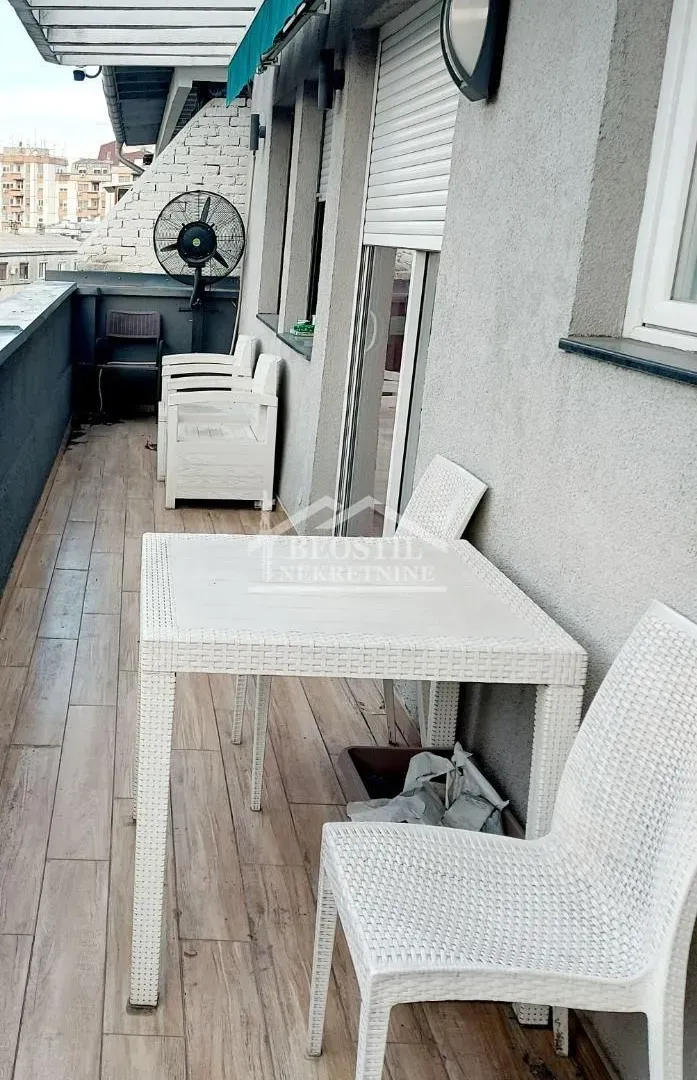 Sale, three bedroom apartment, 60m², Stari Grad, Beograd