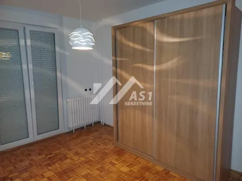 Izdavanje, trosoban stan, 80m², Novo naselje, Novi Sad - image 7