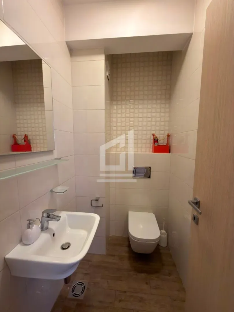 Izdavanje, dvosoban stan, 70m², City Kvart, Podgorica