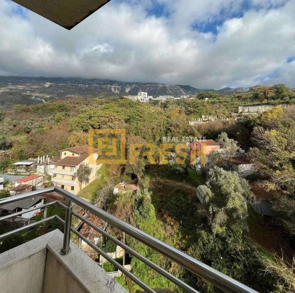 Rent, three bedroom apartment, 88m², Bečići, Budva