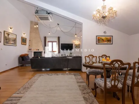 Izdavanje, četvorosoban stan, 137m², Topla, Herceg Novi - image 15