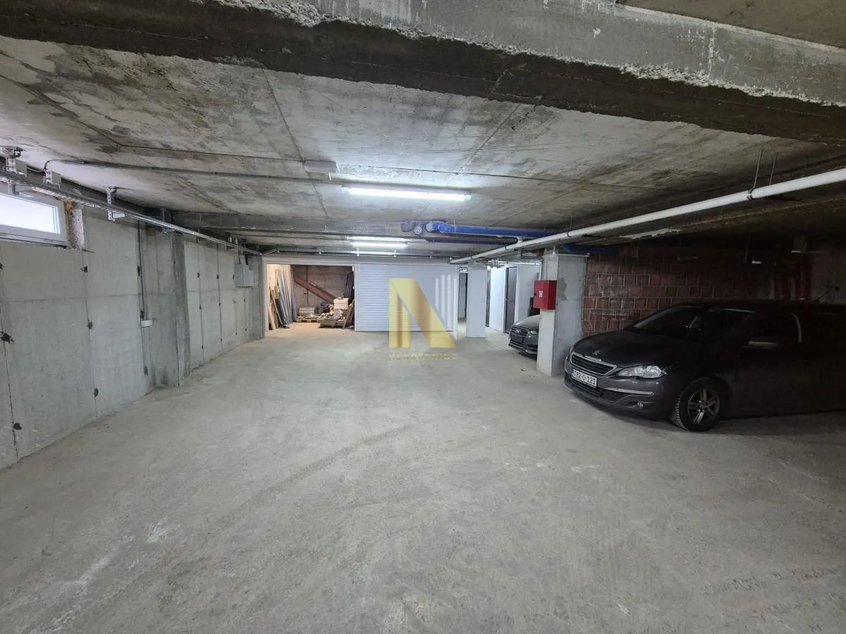 Sale, office space, 650m², Petrovaradin, Novi Sad
