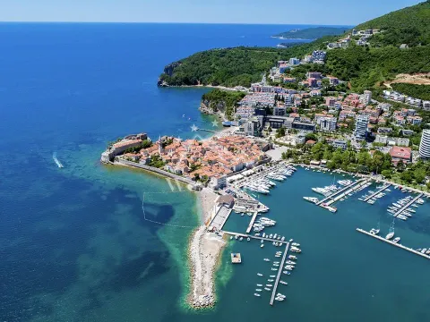 Prodaja, trosoban stan, 124m², Budva, Crna Gora - image 16