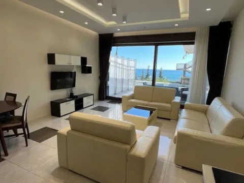 Rent, one bedroom apartment, 75m², Bečići, Budva - image 2