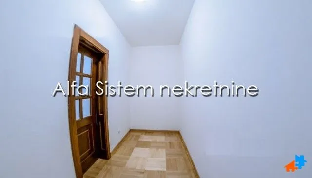 Izdavanje, stan, 250m², Savski Venac, Beograd