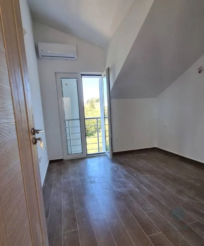 Prodaja, dvosoban stan, 81m², Đenovići, Herceg Novi