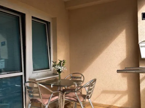 Stan-na-dan, jednosoban stan, 45m², Centar, Bar - image 7