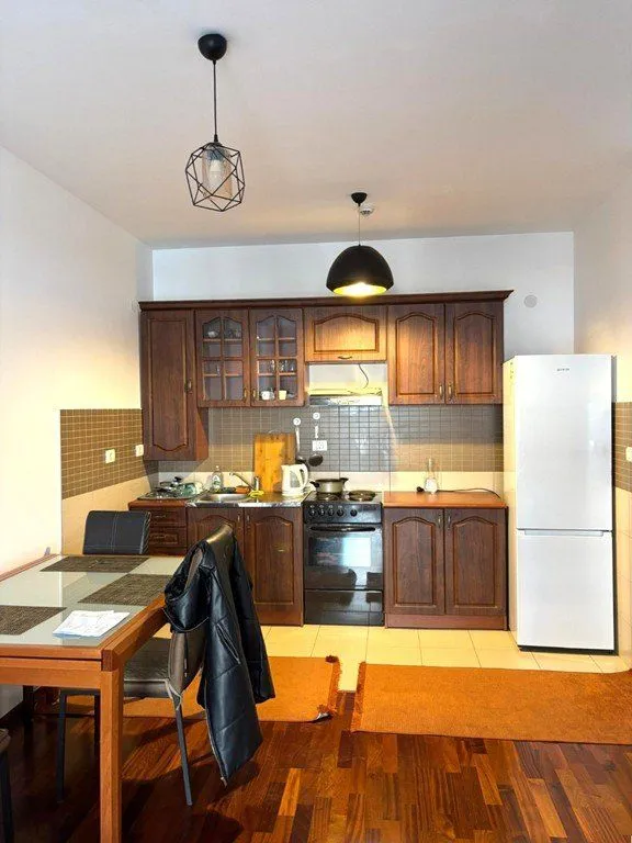 Izdavanje, jednosoban stan, 54m², City Kvart, Podgorica