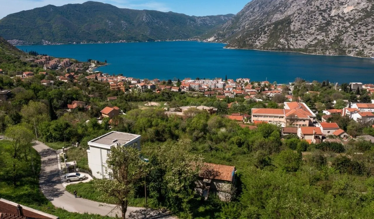 Prodaja, plac, 12941m², Risan, Kotor